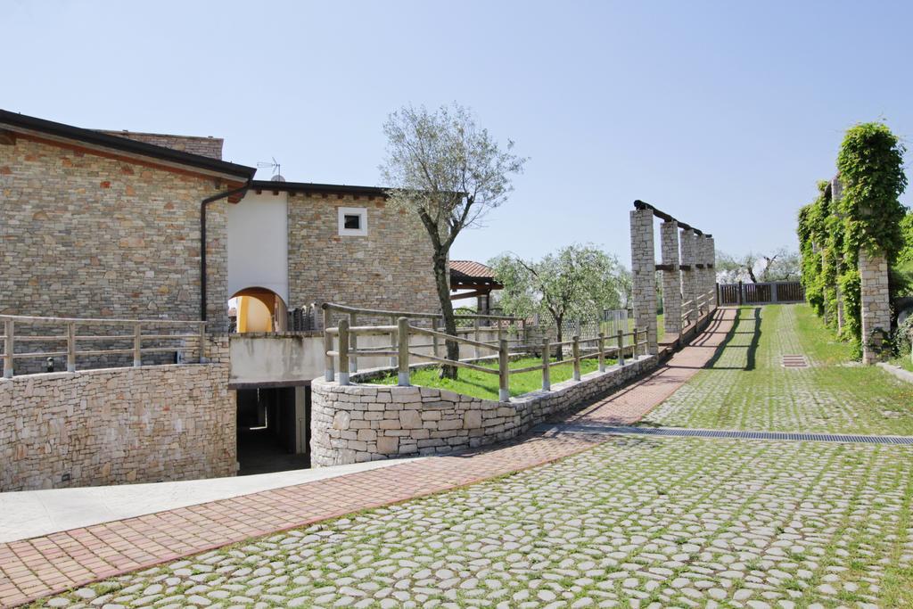 Residence "Borgo Le Torri" Toscolano Maderno Kültér fotó